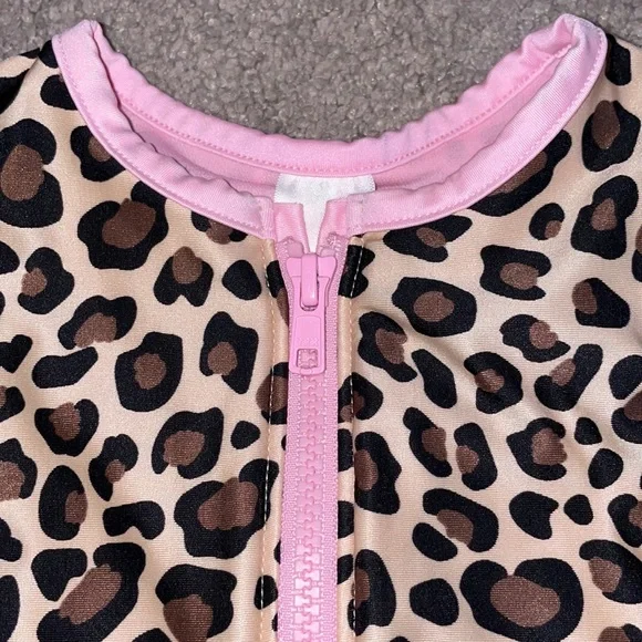 Cat & Jack 3T swimsuit leopard animal print zip up snaps short sleeve one piece - Picture 2 of 6
